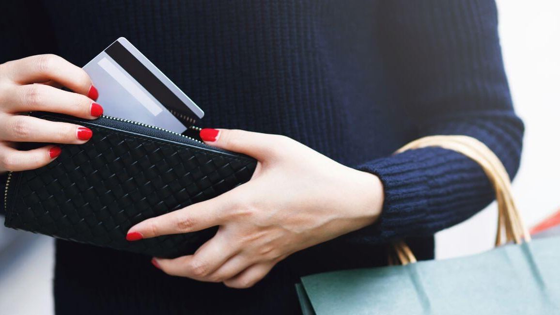 Descubre el concepto de actividades comerciales. ¿Se puede estudiar en FP?