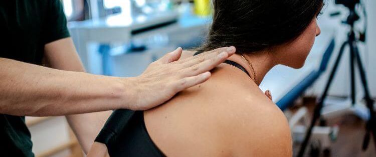 Maniobra de Heimlich ¿Qué es y cómo se realiza?