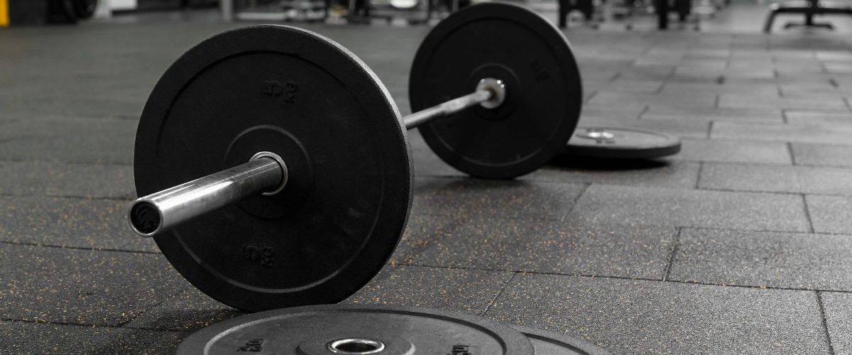5 beneficios del levantamiento de pesas