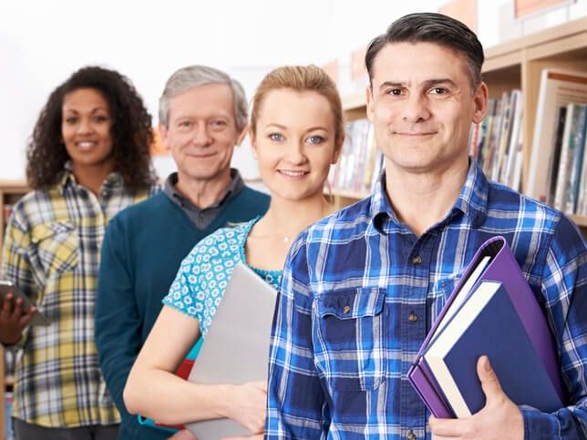 FP Para Mayores De 40 Anos. Grupo Adultos Estudiantes FP Para Mayores De 40 Anos. Grupo Adultos Estudiantes