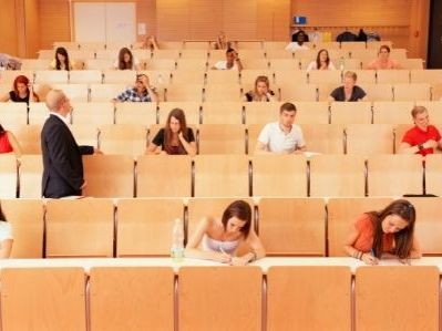 Oposiciones sin Carrera Universitaria: ¿Qué opciones hay? Oposiciones sin Carrera Universitaria: ¿Qué opciones hay?