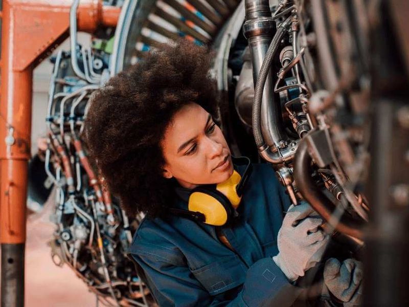 Salidas Profesionales de los FP en Aeronáutica Salidas Profesionales de los FP en Aeronáutica