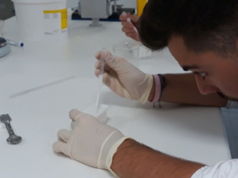 Elaboracion Supositorios De Paracetamol En Un Laboratorio