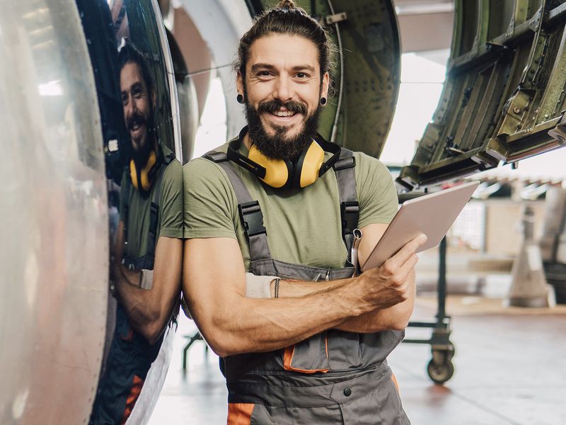 Grado Superior Mantenimiento de Sistemas Electrónicos y Aviónicos de Aeronaves Grado Superior Mantenimiento de Sistemas Electrónicos y Aviónicos de Aeronaves