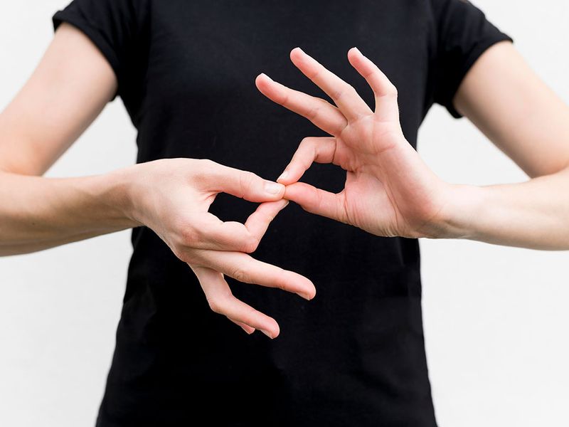 ¿Cómo aprender la lengua de signos?