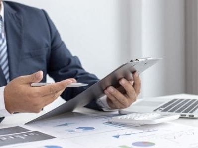 Funciones de un Auxiliar Administrativo, ¿Qué hacen a diario? Funciones de un Auxiliar Administrativo, ¿Qué hacen a diario?