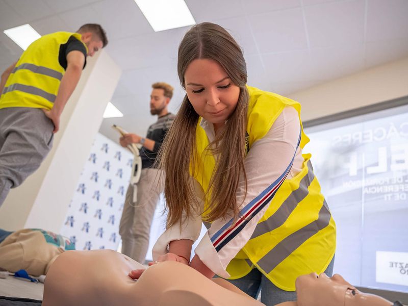 Grado Medio Emergencias Sanitarias Semipresencial Grado Medio Emergencias Sanitarias Semipresencial