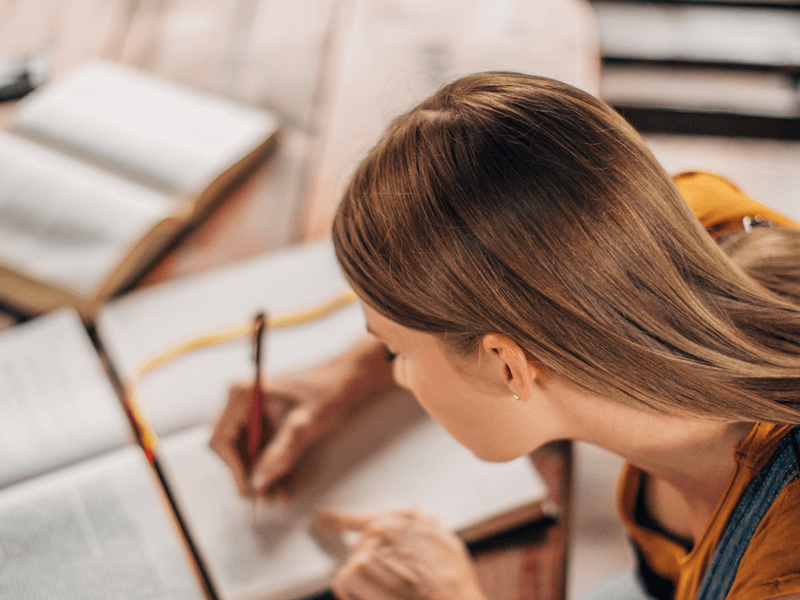 Estudiar y trabajar, ¿Cómo lo hago? Estudiar y trabajar, ¿Cómo lo hago?