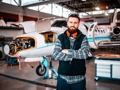 ¿Cuánto gana un Ingeniero Aeronáutico en 2021? ¿Y un Técnico?