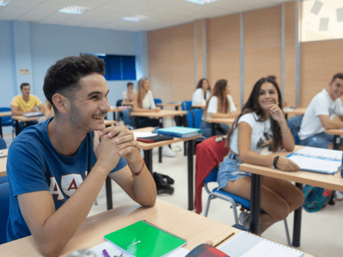 cuantas adjudicaciones hay para la universidad