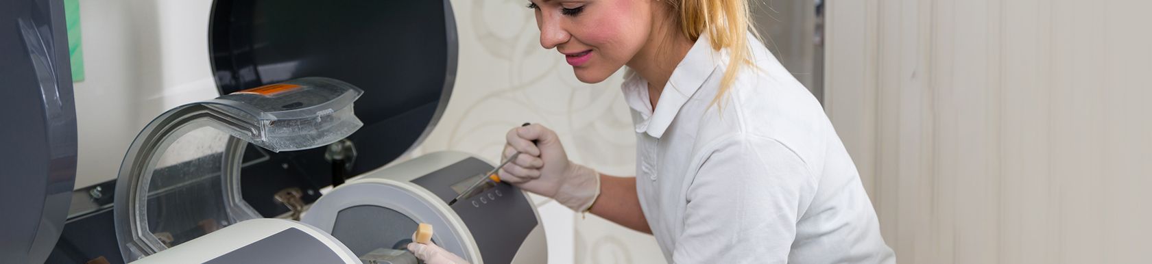 Técnico Superior en Prótesis Dentales con Especialidad en CAD CAM