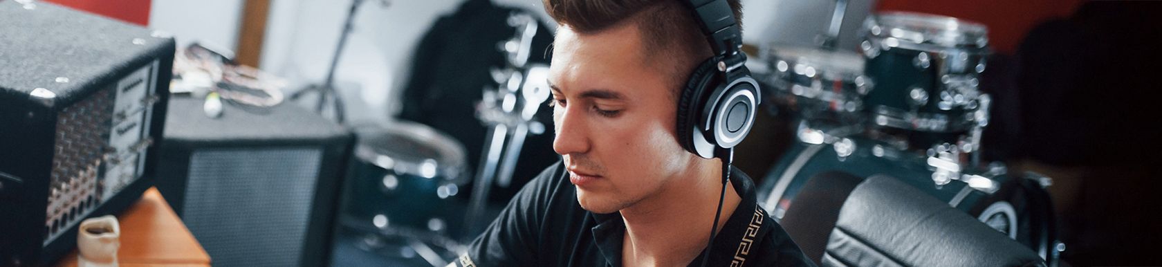 Técnico Superior en Sonido para Audiovisuales y Espectáculos con Especialidad en Producción Musical