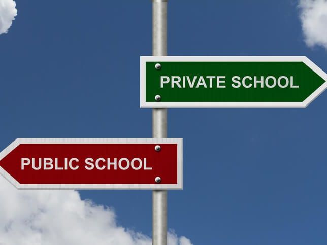 Flechas colegio privado y colegio público