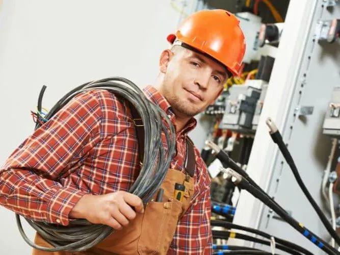 ingeniero de telecomunicaciones