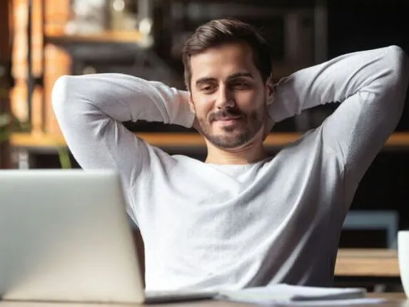 Las Carreras Mas Faciles Chico Estudiando 768X430